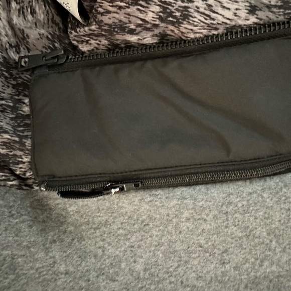 Winter coat by Soia&Kyo with convertible details. Size 4 - Picture 16 of 16